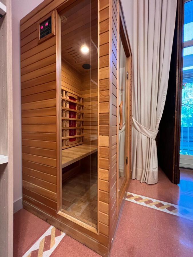 ホテル ナポリ ミリオナーリア B ＆ B エクステリア 写真